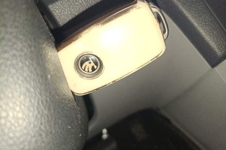 Used Skoda Rapid 2015 1.6L Automatic Smart Selection Model Interior 1