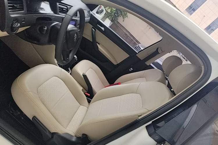 Used Skoda Rapid 2015 1.6L Manual Smart Selection Model Left Front Seat