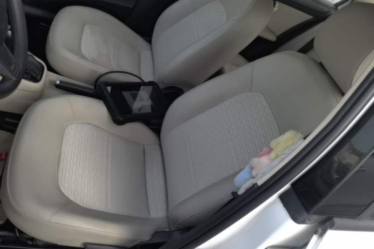 Used Skoda Rapid 2015 1.6L Automatic Smart Selection Model Left Front Seat