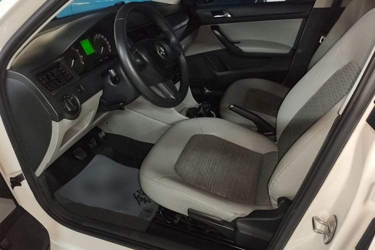 Used Skoda Rapid 2015 1.6L Manual Smart Selection Model Left Front Seat