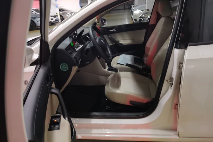 Used Skoda Rapid 2015 1.6L Automatic Smart Selection Model Left Front Seat