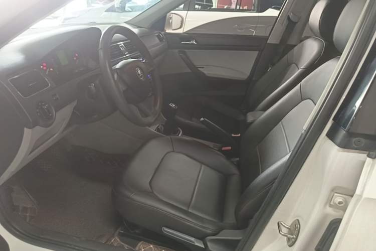 Used Skoda Rapid 2015 1.6L Manual Smart Selection Model Left Front Seat