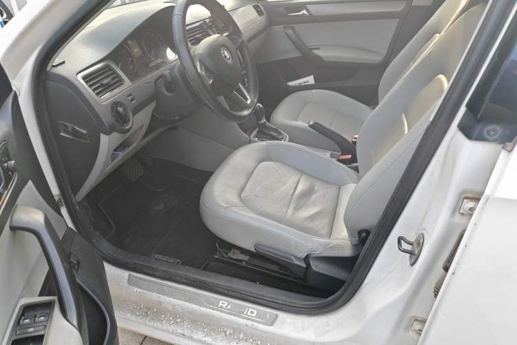 Used Skoda Rapid 2015 1.6L Automatic Preferred Model Left Front Seat