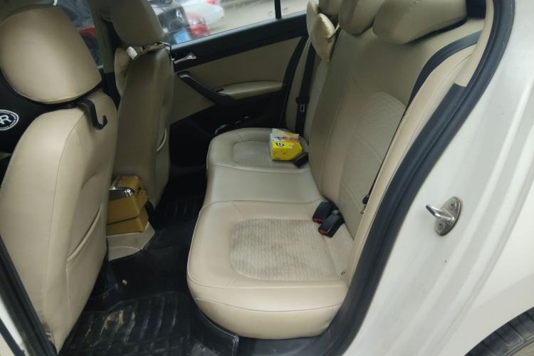 Used Skoda Rapid 2015 1.6L Automatic Smart Selection Model Left Rear Seat