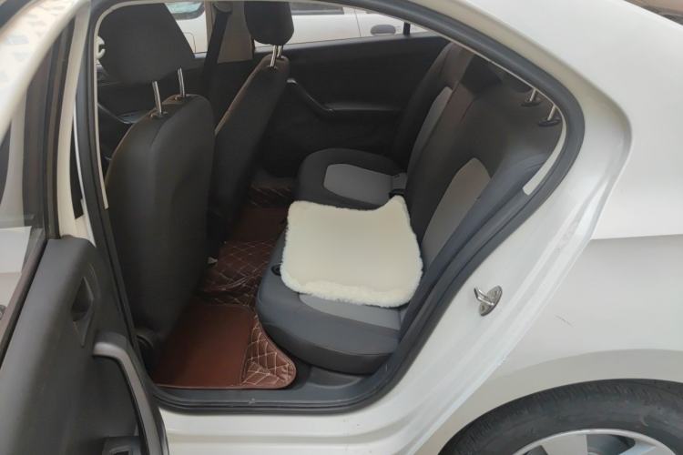 Used Skoda Rapid 2015 1.6L Automatic Smart Selection Model Left Rear Seat