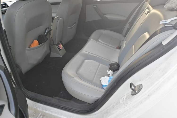 Used Skoda Rapid 2015 1.6L Automatic Preferred Model Left Rear Seat
