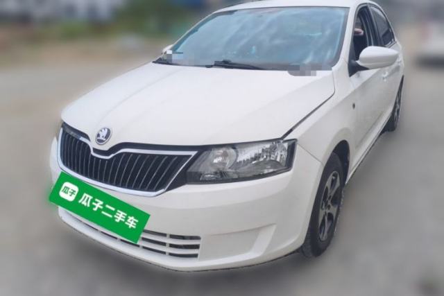 Used Skoda Rapid 2015 1.6L Automatic Enjoyment Selection Model