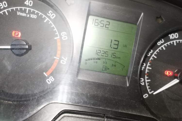 Used Skoda Rapid 2015 1.4L Manual Smart Selection Model Odometer Close Up