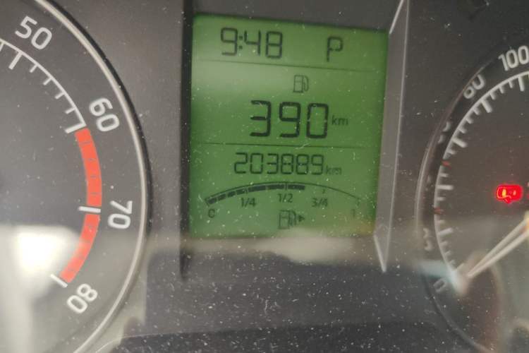 Used Skoda Rapid 2015 1.6L Automatic Smart Selection Model Odometer Close Up