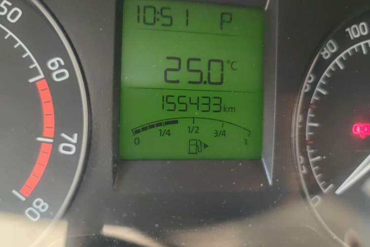 Used Skoda Rapid 2015 1.6L Automatic Smart Selection Model Odometer Close Up