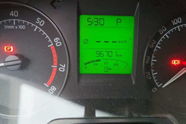 Used Skoda Rapid 2015 1.6L Automatic Smart Selection Model Odometer Close Up