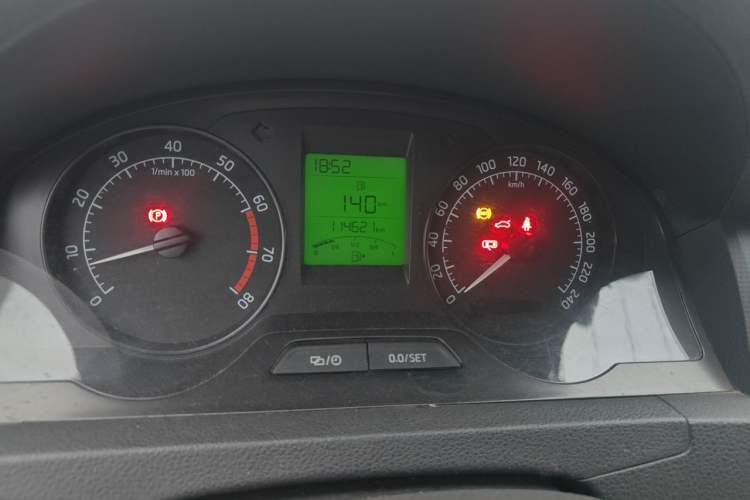 Used Skoda Rapid 2015 1.6L Manual Smart Selection Model Odometer Close Up