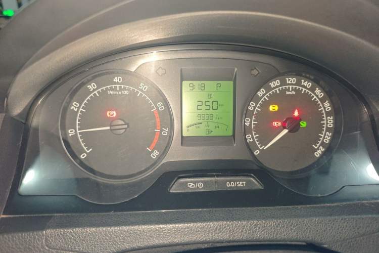 Used Skoda Rapid 2015 1.6L Automatic Smart Selection Model Odometer Close Up