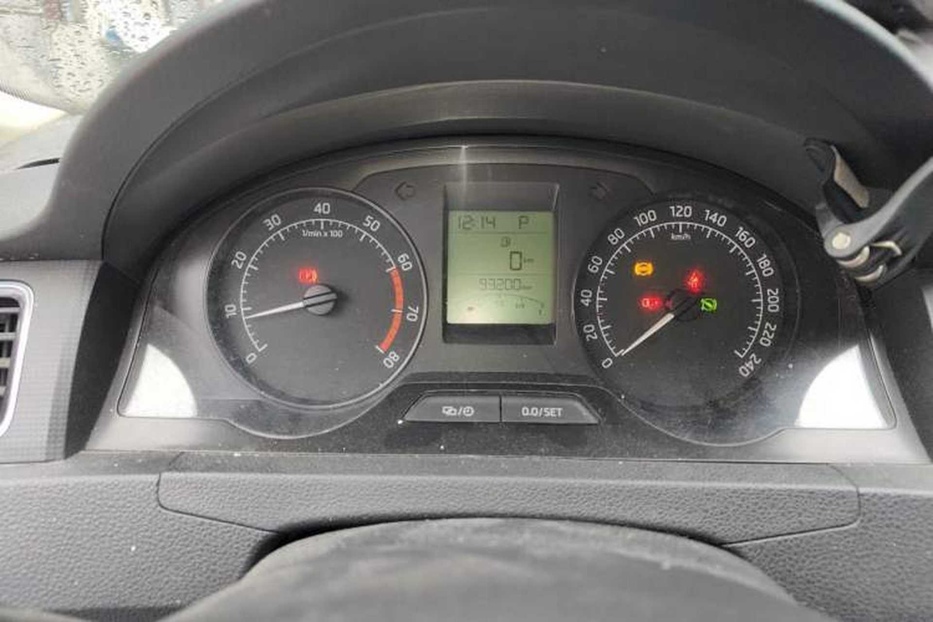 Used Skoda Rapid 2015 1.6L Automatic Smart Selection Model Odometer Close Up