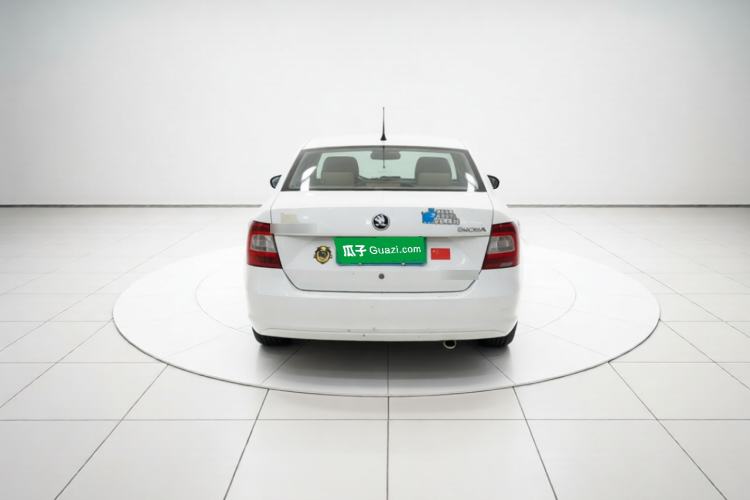 Used Skoda Rapid 2015 1.6L Manual Le Xuan Model Rear
