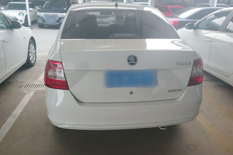 Used Skoda Rapid 2015 1.6L Manual Le Xuan Model Rear