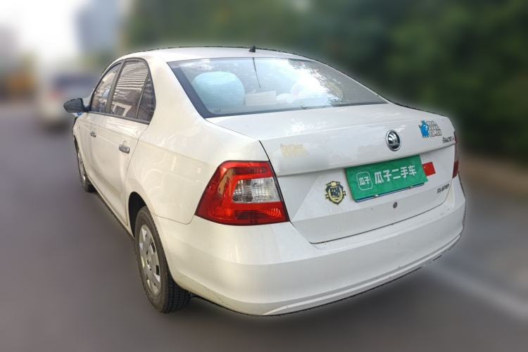Used Skoda Rapid 2015 1.6L Manual Le Xuan Model Rear Left 45 Deg