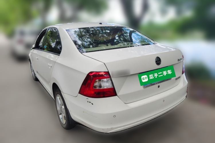 Used Skoda Rapid 2015 1.6L Manual Smart Selection Model Rear Left 45 Deg