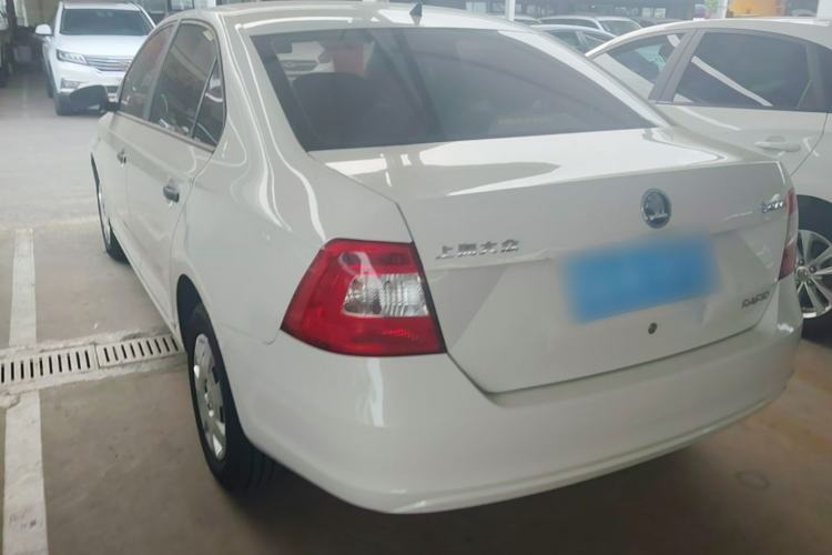 Used Skoda Rapid 2015 1.6L Manual Le Xuan Model Rear Left 45 Deg