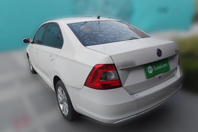 Used Skoda Rapid 2015 1.6L Automatic Smart Selection Model Rear Left 45 Deg