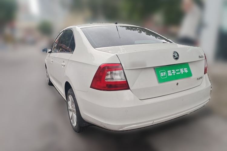 Used Skoda Rapid 2015 1.6L Automatic Smart Selection Model Rear Left 45 Deg