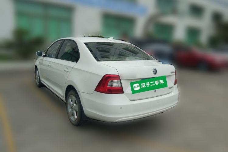 Used Skoda Rapid 2015 1.6L Automatic Smart Selection Model Rear Left 45 Deg