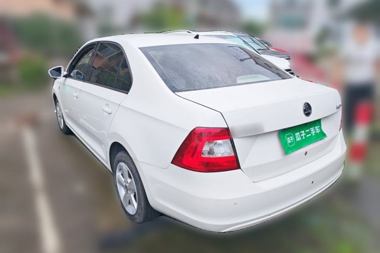 Used Skoda Rapid 2015 1.6L Automatic Smart Selection Model Rear Left 45 Deg