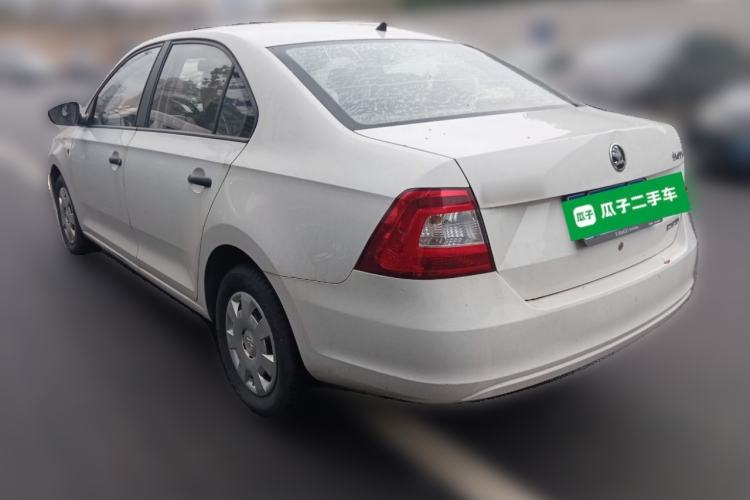 Used Skoda Rapid 2015 1.6L Manual Le Xuan Model Rear Left 45 Deg
