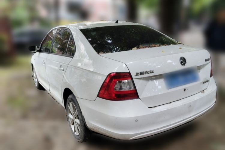 Used Skoda Rapid 2015 1.6L Automatic Smart Selection Model Rear Left 45 Deg