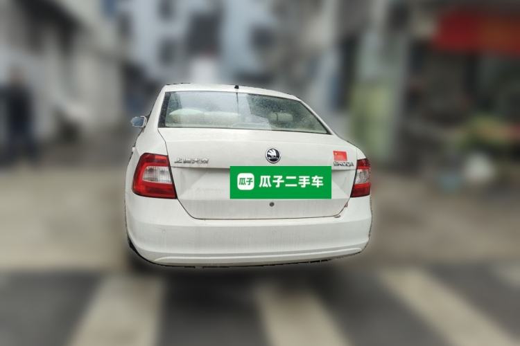 Used Skoda Rapid 2015 1.6L Automatic Smart Selection Model Rear Left 45 Deg