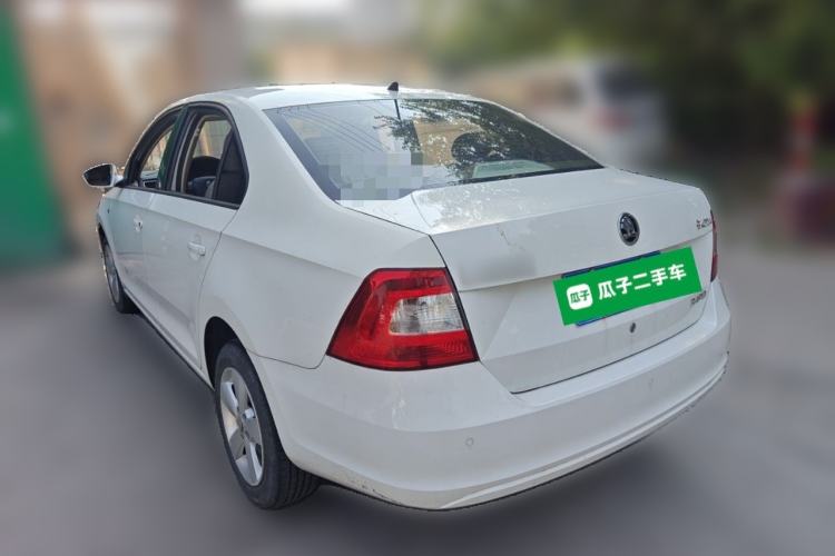 Used Skoda Rapid 2015 1.6L Automatic Smart Selection Model Rear Left 45 Deg