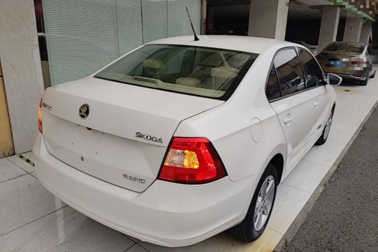 Used Skoda Rapid 2015 1.6L Manual Smart Selection Model Rear Right 45 Deg