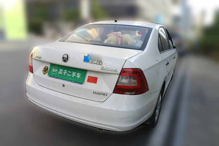 Used Skoda Rapid 2015 1.6L Manual Le Xuan Model Rear Right 45 Deg