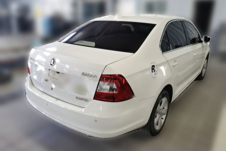 Used Skoda Rapid 2015 1.4L Manual Smart Selection Model Rear Right 45 Deg