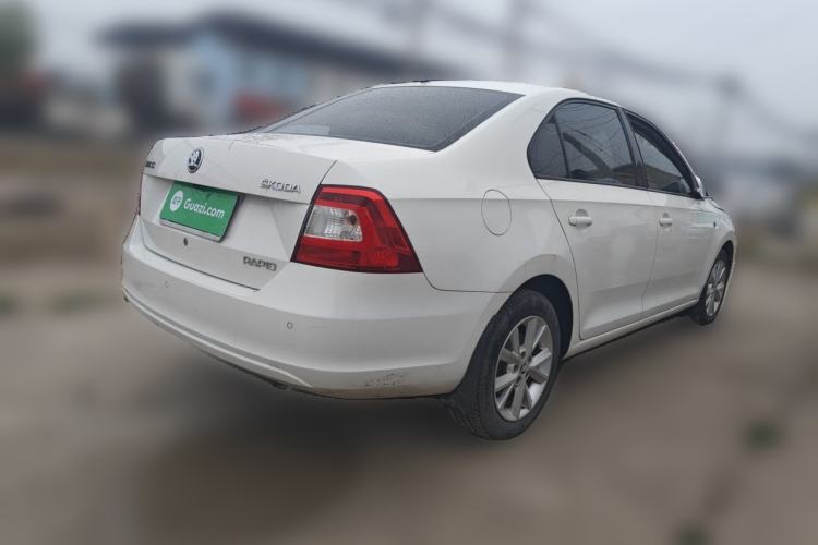 Used Skoda Rapid 2015 1.6L Manual Smart Selection Model Rear Right 45 Deg