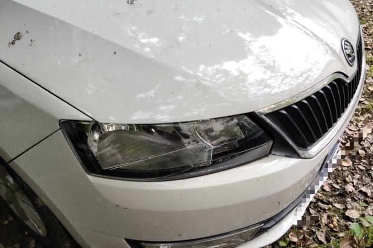 Used Skoda Rapid 2015 1.6L Automatic Smart Selection Model Right Front Headlight