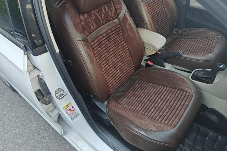 Used Skoda Rapid 2015 1.6L Automatic Smart Selection Model Right Front Seat