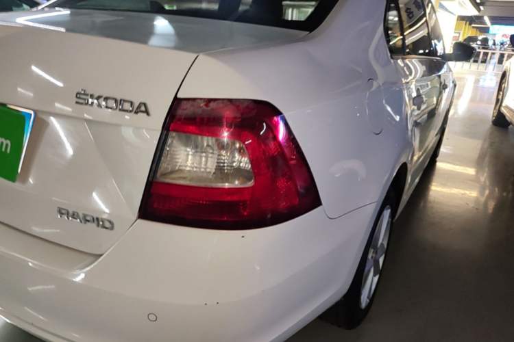 Used Skoda Rapid 2015 1.6L Manual Smart Selection Model Right Rear Taillight