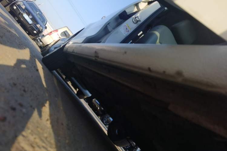 Used Skoda Rapid 2015 1.6L Automatic Smart Selection Model Right Side Sill