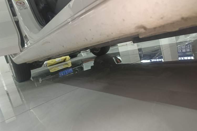 Used Skoda Rapid 2015 1.6L Manual Smart Selection Model Right Side Sill
