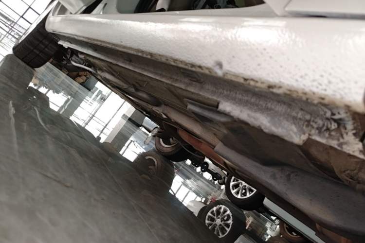 Used Skoda Rapid 2015 1.6L Automatic Smart Selection Model Right Side Sill