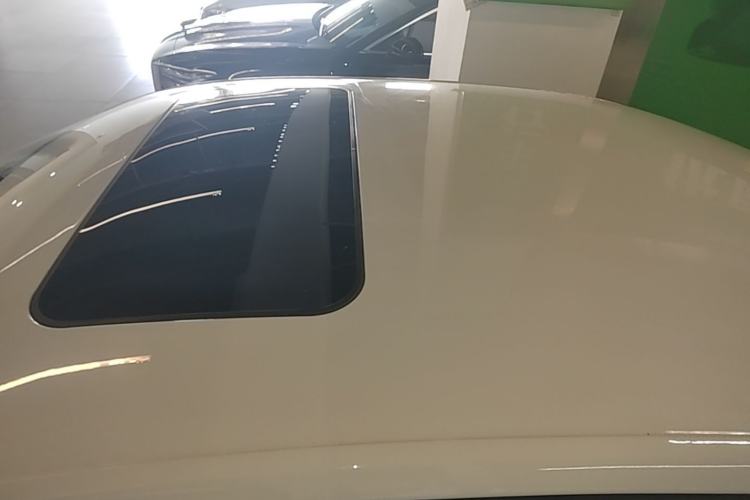 Used Skoda Rapid 2015 1.6L Manual Smart Selection Model Roof