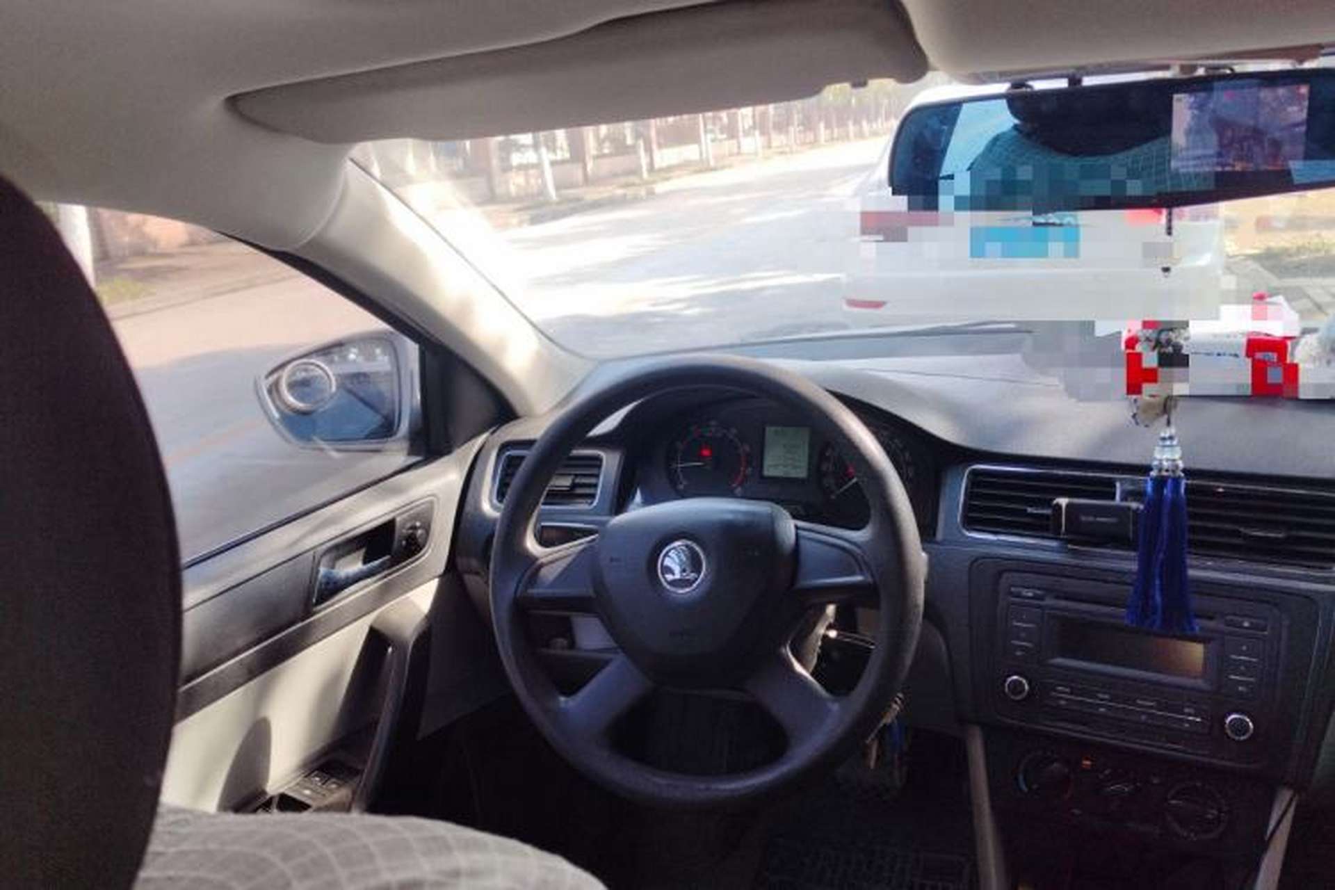 Used Skoda Rapid 2015 1.6L Automatic Smart Selection Model Steering Wheel