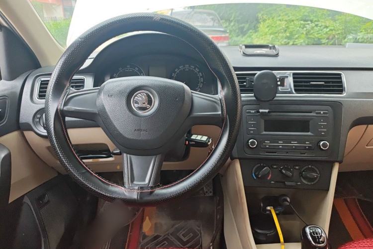 Used Skoda Rapid 2015 1.4L Manual Smart Selection Model Steering Wheel
