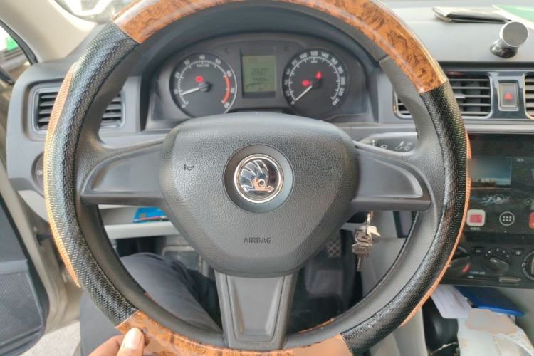Used Skoda Rapid 2015 1.4L Manual Enjoyment Model Steering Wheel