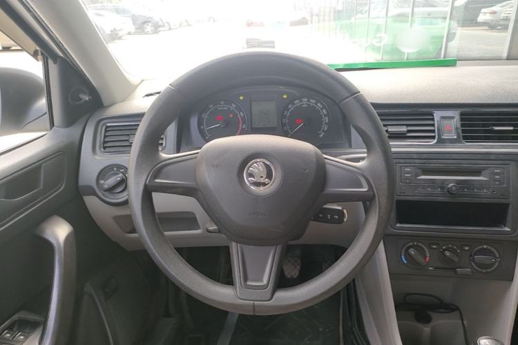 Used Skoda Rapid 2015 1.4L Manual Enjoyment Model Steering Wheel