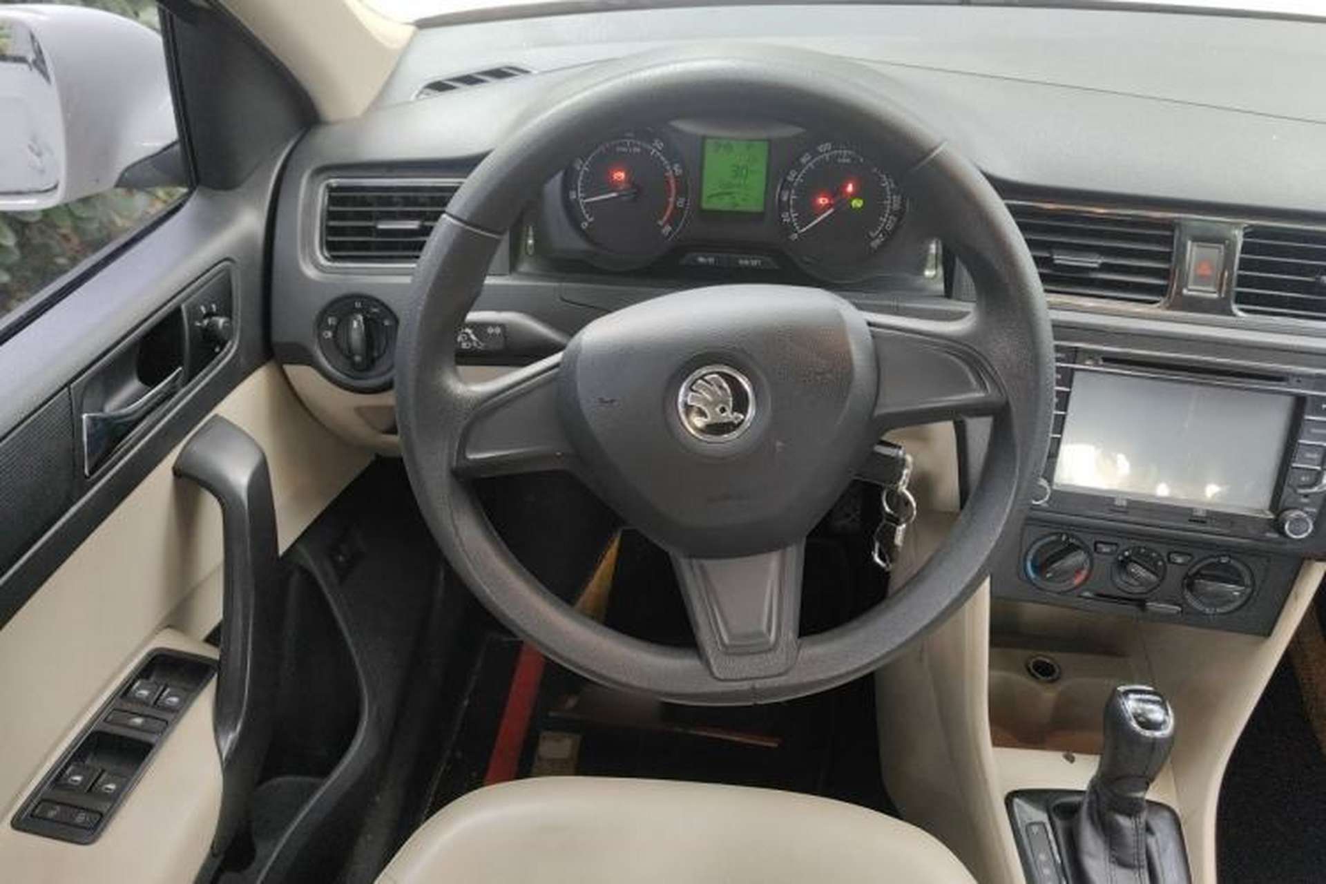 Used Skoda Rapid 2015 1.6L Automatic Smart Selection Model Steering Wheel