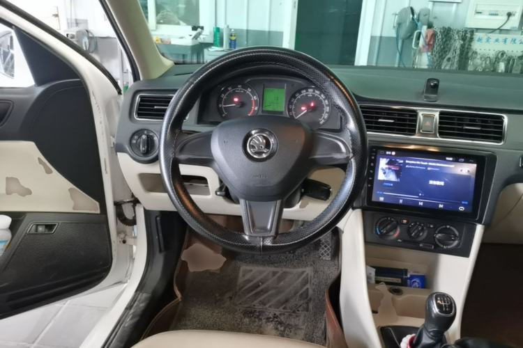 Used Skoda Rapid 2015 1.4L Manual Smart Selection Model Steering Wheel