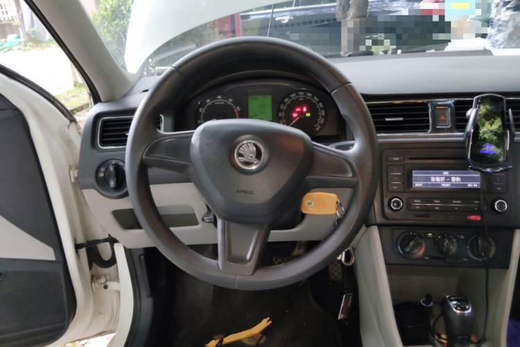 Used Skoda Rapid 2015 1.6L Automatic Smart Selection Model Steering Wheel