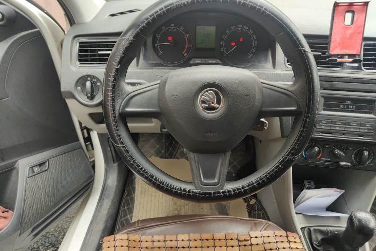 Used Skoda Rapid 2015 1.4L Manual Enjoyment Model Steering Wheel